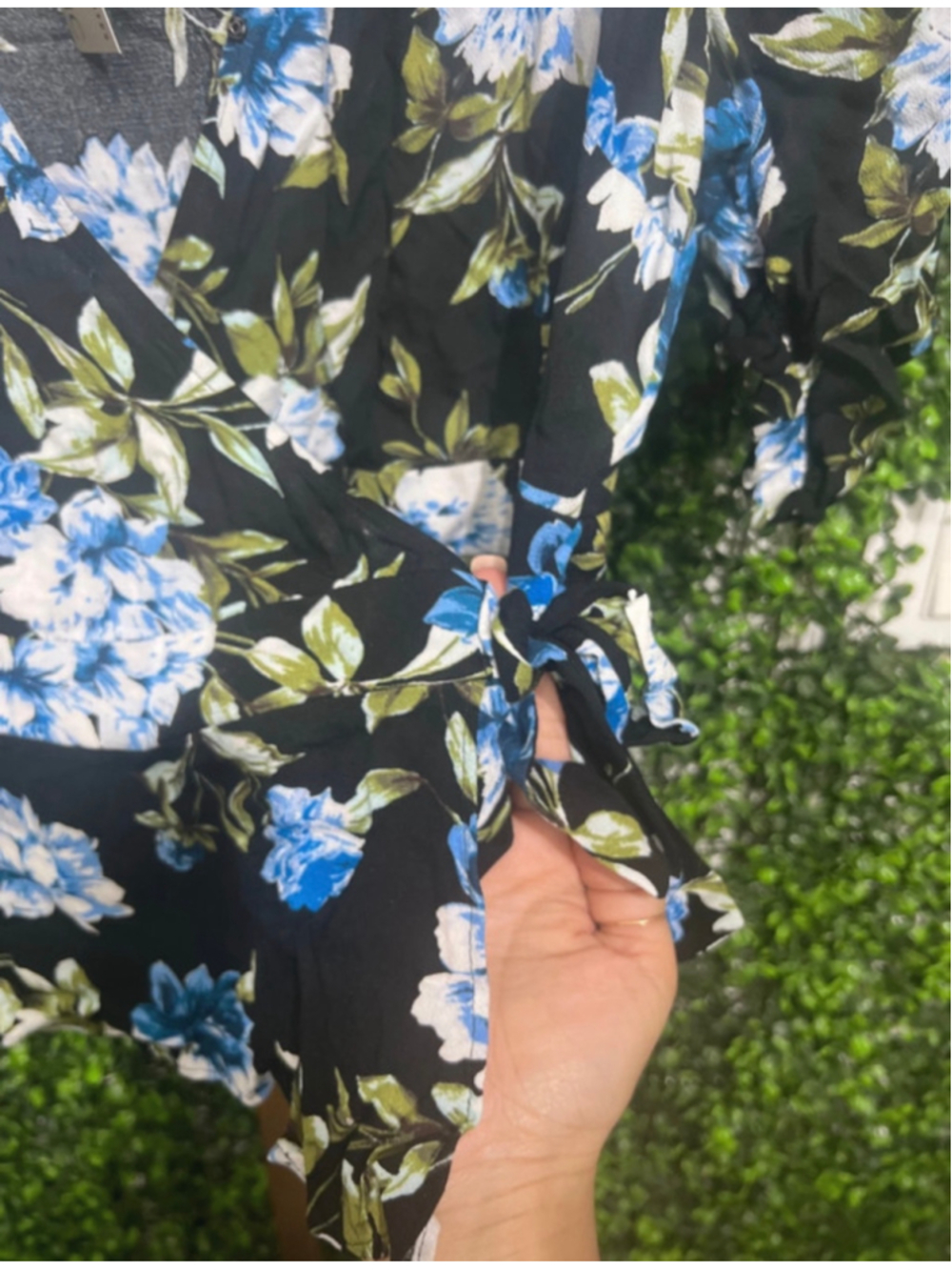 Banana Republic Ecovero 3/4 Sleeves Wrap Floral Summer Top Blouse size XS - Picture 5 of 12